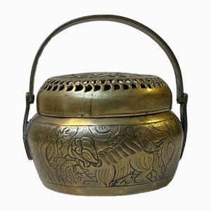 Antiker japanischer Räucherstäbchen aus Messing mit Komainu Dekoration, 1920er