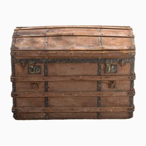 Baúl de viaje marrón con tapa trasera de burro, Italia, de principios del siglo XX