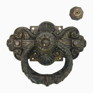 Aldaba victoriana de bronce, siglo XIX