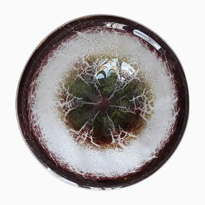 Concha de cristal Ikora alemana Mid-Century con borde en marrón rojizo y suelo verde de WMF, años 50