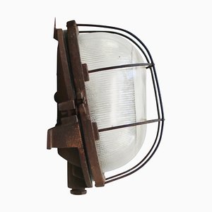 Industrielle Vintage Wandlampe aus Gusseisen in Rostrot
