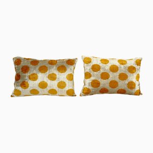 Gelbe Ikat Samt Polka Dot Kissenhüllen, 2010er, 2er Set