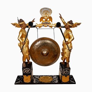 Gong de Table Antique en Bois avec Mains Sculptées et Feuilles en Or et Argent, Début du 20ème Siècle