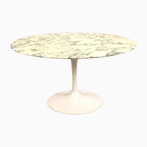 Round Dining Table by Eero Saarinen