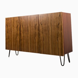 Mueble minimalista con chapa de palisandro