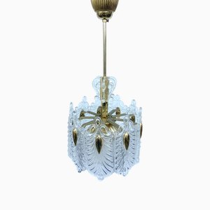 Lámpara colgante Hollywood Regency pequeña de vidrio y metal dorado, años 60