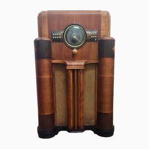 Art Deco Radio in Walnut