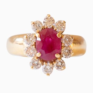 Vintage 18 Karat Gelbgold Gänseblümchen Ring mit Rubin und Diamanten im Brillantschliff, 1960er