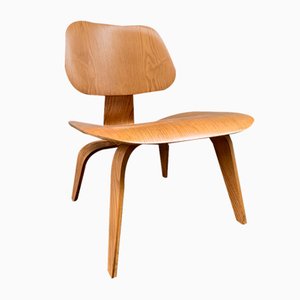 LCW Lounge Chair in Ash by Charles & Ray Eames for Herman Miller, 1948