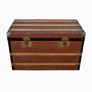 Baúl de viaje vintage de madera