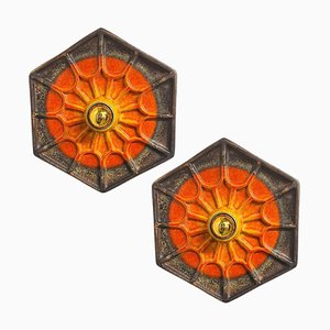 Lámparas de pared alemanas en forma de hexagonal naranja, 1970. Juego de 2