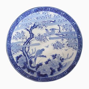 Plato japonés antiguo grande de porcelana azul y blanca, década de 1800