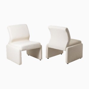 Weiße Bouclé Niedrige Stühle, 1970er, 2er Set
