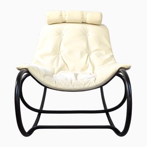 Sillón mecedora Wave de Michal Riabic para Ton, años 2010
