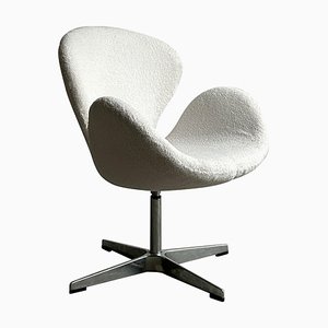 Vintage White Boucle Swivel Armchair in style of Swan Chair by Arne Jacobsen, 1980s