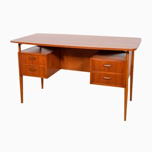 Freistehender Mid-Century Schreibtisch aus Teak, 1960er