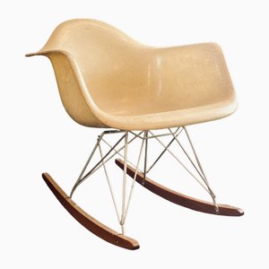 Rocking Chair par Charles & Ray Eames pour Zenith Plastics, 1952