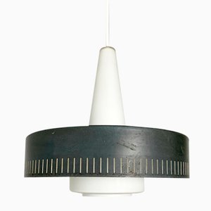 Moderne Hängelampe aus Opalglas & Grauem Metall von Bent Karlby für Lyfa Denmark, 1950er