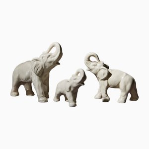 Elefantes de cerámica atribuidos a Anna-Lisa Thomson, 1930. Juego de 3