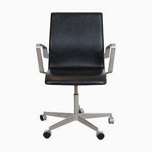 Chaise de Bureau Oxford en Cuir Noir par Arne Jacobsen