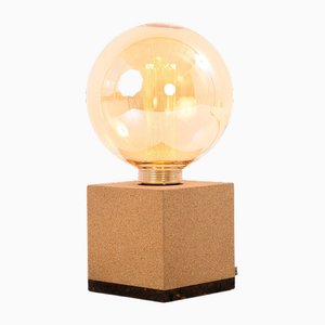 Lámpara de mesa cubo de corcho natural