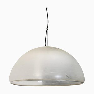 Lámpara de araña italiana moderna con forma de cúpula de metal y vidrio acrílico blanco atribuida a Guzzini, años 70