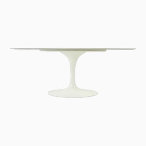 Table Ding Ovale par Ero Saarinen pour Knoll, 1990s