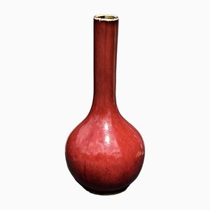 Chinesische Vase in Dunkelrot