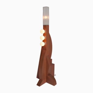 Tower Stehlampe mit Gestell aus Terrakotta Eiche und mattiertem Schirm von Louis Jobst