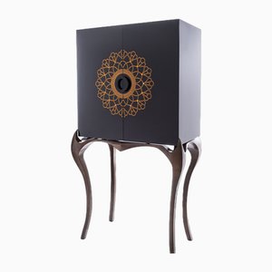 Naperon Schrank von Alma De Luce