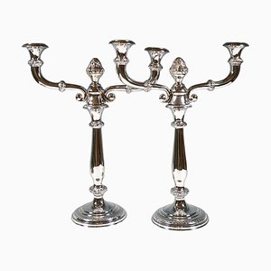 Candelabros de plata de dos llamas atribuidos a Josef Wiederspeck, Viena, década de 1840. Juego de 2