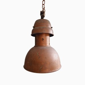 Lámpara colgante industrial grande de cobre y vidrio ranurado, años 30