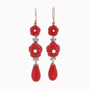 Aretes de perlas de coral, diamantes, oro rosa y plata, años 50. Juego de 2