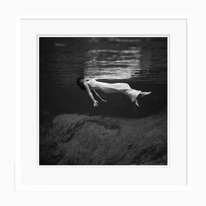 Toni Frissell, Floating, C Print, Incorniciato