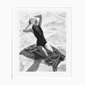 Toni Frissell, Girl on the Beach, 1947, C Print, Incorniciato