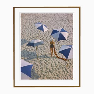 Toni Frissell, Girl on the Beach, 1948, C Print, Incorniciato