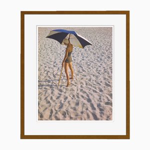 Toni Frissell, Girl on the Beach, 1948, C Print, Incorniciato