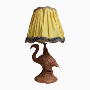 Vintage Tischlampe mit Figurativem Keramikfuß, Dwarf Flamingo & Gelbem Stoffschirm mit Feder, 1970er