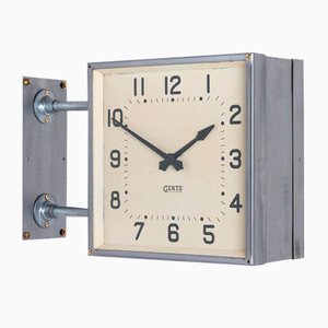 Horloge Murale Carrée Double Face Reclaimed par Gents of Leicester