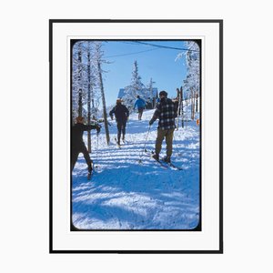 Toni Frissell, Skiers in the Woods, 1955 / 2020, C Print, Incorniciato