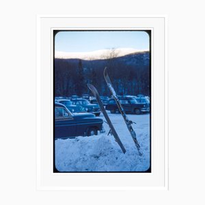 Toni Frissell, Skis in the Snow, 1955 / 2020, C Print, Incorniciato