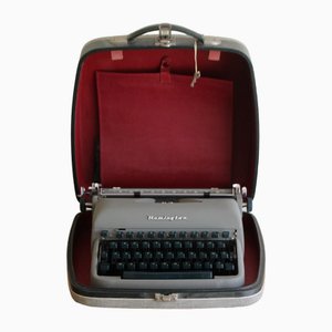 Macchina da scrivere con custodia da viaggio di Remington, anni '70