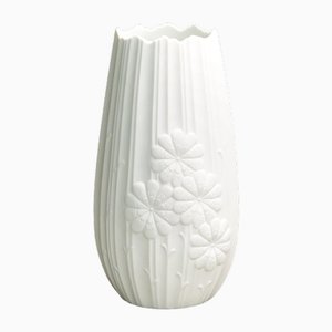 Weiße Deutsche Vintage Biskuitporzellan Vase von M. Frey, 1970er