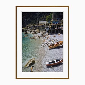 Toni Frissell, A Beach in Capri, 1959, Impresión C, Enmarcada
