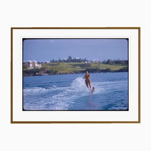 Toni Frissell, Sci nautico ad Acapulco, 1956, C Print, Incorniciato