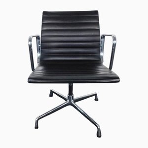 Ea 108 Stuhl aus schwarzem Leder & Chromfuß von Charles Eames für Vitra, 1958