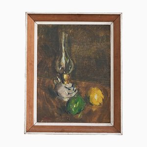Gustave de Smet, Natura morta con lampada a olio e frutta, Olio su tavola, anni '30, con cornice