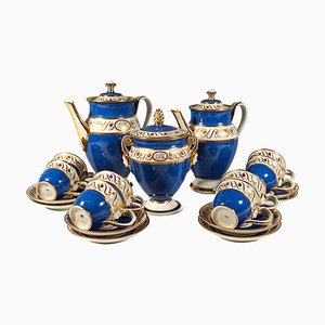 Servicio de café imperial de Viena de porcelana en azul de Prusia y oro, 1825. Juego de 19