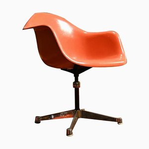 Mid-Century Orange Fibreglass Shell Chair attributed to Herman Miller for Charles Eames, 1970s