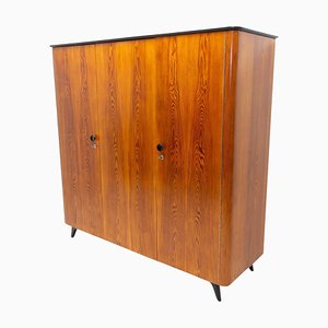 Armoire Fonctionnaliste attribuée à Jindřich Halabala pour Up Zavody, République Tchèque, 1950s